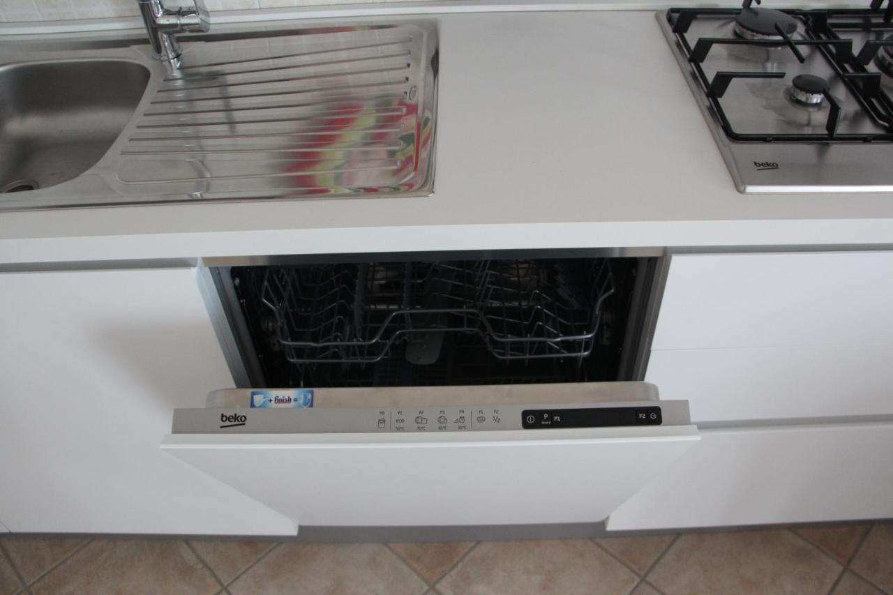 F&G 71100 - - Colazione Inclusa - Box Auto Privato Su Richiesta Foggia Exterior foto